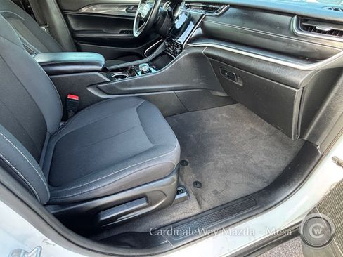 Used 2021 Jeep Grand Cherokee L Laredo w/ Luxury Tech Group I image 12