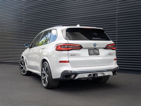 Used 2021 BMW X5 xDrive40i w/ M Sport Package AWD/4WD image 3