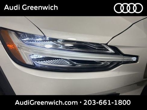 Used 2020 Volvo V60 T5 Cross Country w/ Protection Package Premier AWD/4WD image 11