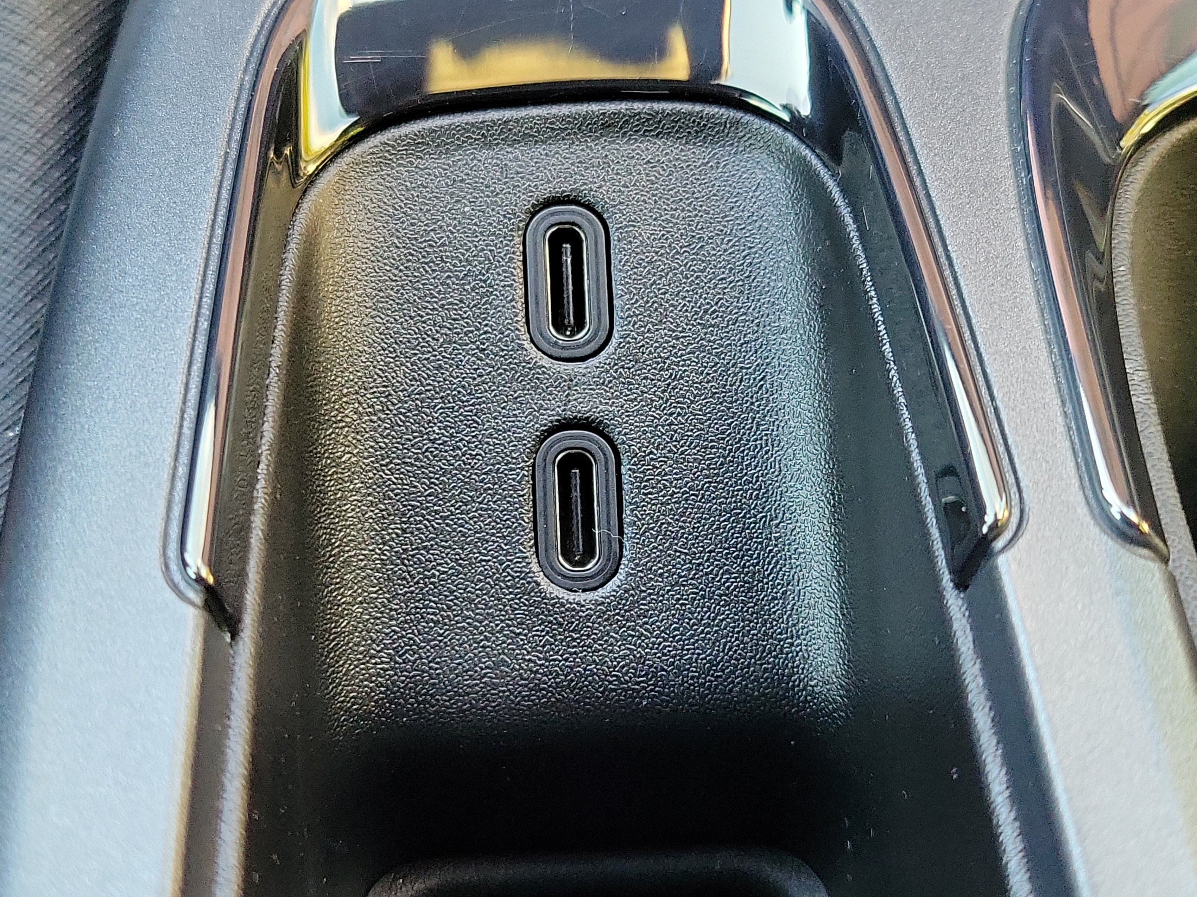 Used 2024 Chevrolet Equinox EV RS FWD image 32