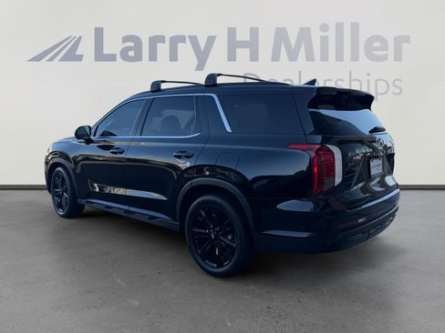 Used 2025 Hyundai Palisade XRT FWD image 3