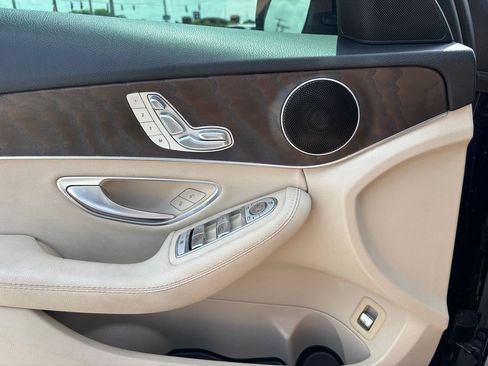 Used 2018 Mercedes-Benz C 300 Sedan image 15
