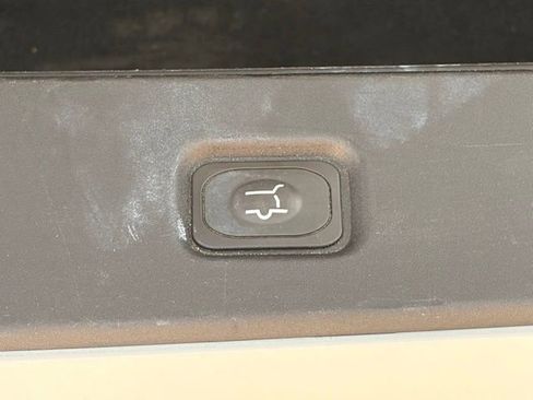 Used 2025 Ford Expedition Platinum w/ Driver's Package AWD/4WD image 23