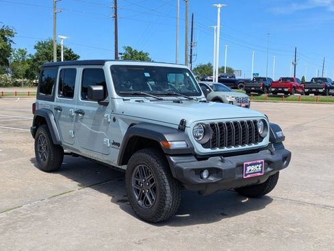 Used 2024 Jeep Wrangler Sport S image 3