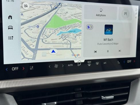 New 2026 Ford Explorer Active w/ Active Comfort Package image 17