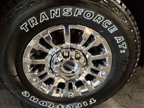Used 2022 Ford F350 XLT w/ XLT Premium Package AWD/4WD image 5