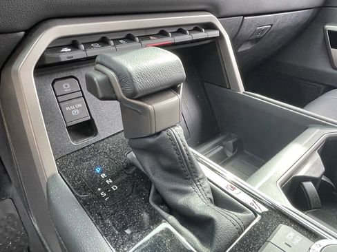 Used 2024 Toyota Tundra Limited image 5