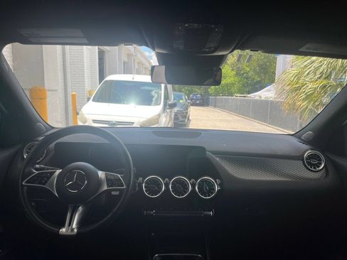 Used 2025 Mercedes-Benz GLA 250 image 34