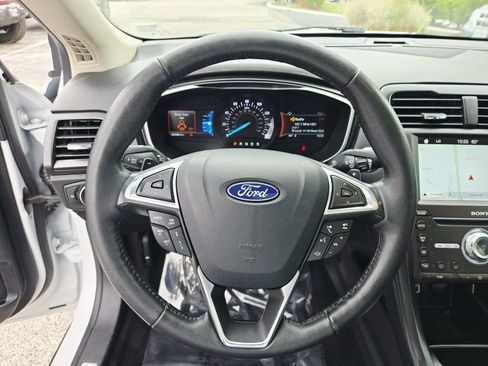 Used 2019 Ford Fusion Titanium AWD/4WD image 19