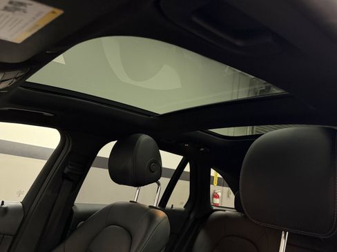 Certified 2022 Mercedes-Benz GLC 300 image 24