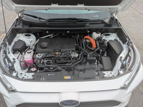 Used 2024 Toyota RAV4 XLE AWD/4WD image 47