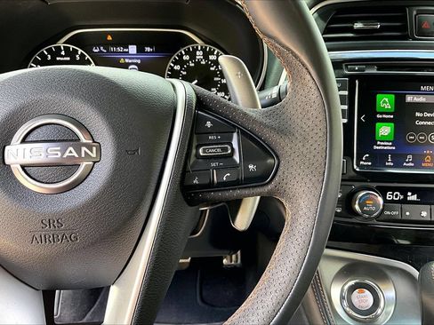 Used 2023 Nissan Maxima SR w/ Sport Mat Group FWD image 11