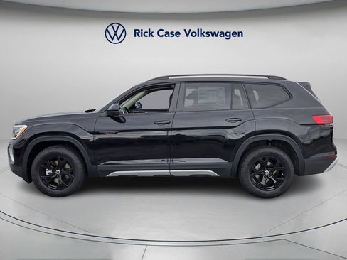 New 2026 Volkswagen Atlas Peak Edition AWD/4WD image 2