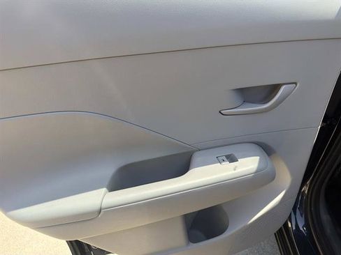 Used 2024 Hyundai Kona SEL FWD image 10