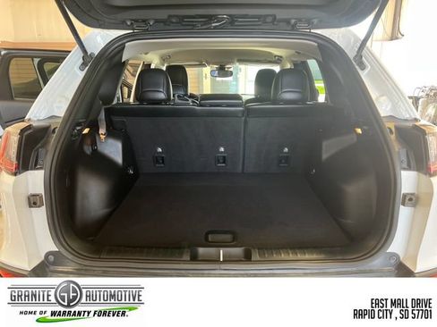 Used 2022 Jeep Cherokee Trailhawk w/ Trailer Tow Group AWD/4WD image 24
