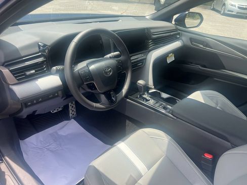 Used 2026 Toyota Camry SE FWD image 9