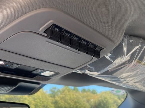 New 2024 Ford F550 4x4 Regular Cab Super Duty image 15