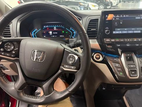 Used 2022 Honda Odyssey Touring image 22