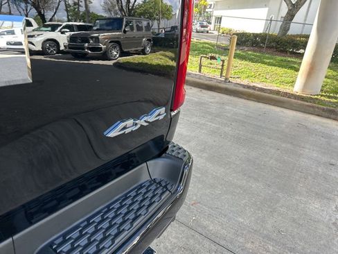 Used 2025 RAM 1500 Laramie w/ Sport Appearance Package AWD/4WD image 23