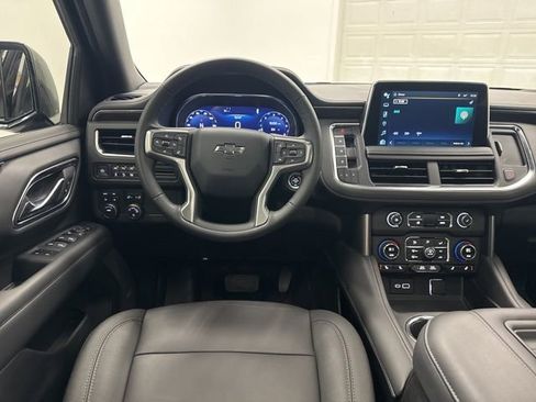 Used 2024 Chevrolet Suburban Z71 w/ Luxury Package AWD/4WD image 25