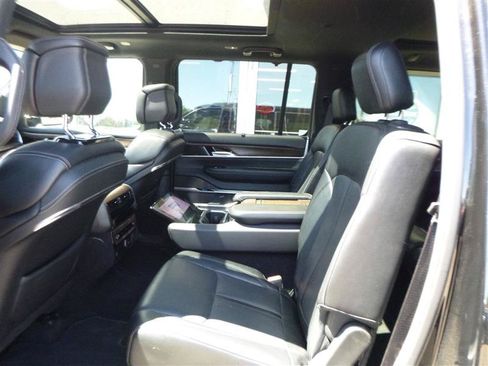 Used 2024 Jeep Grand Wagoneer L 4WD image 6