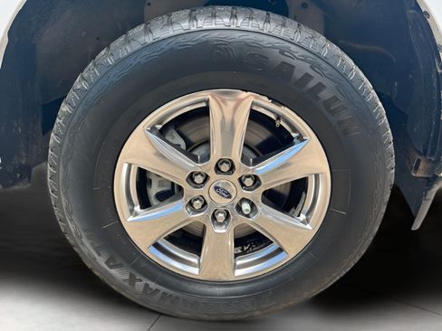 Used 2018 Ford F150 XLT w/ Equipment Group 302A Luxury AWD/4WD image 10