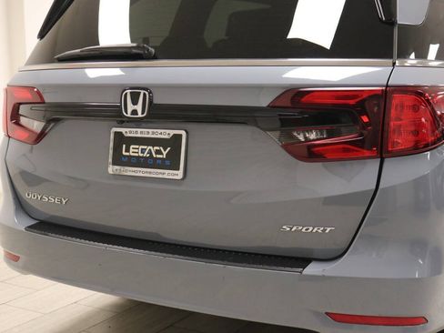 Used 2024 Honda Odyssey Sport image 98