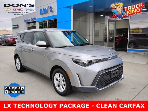 Used 2023 Kia Soul LX w/ Option Group 015 FWD image 1