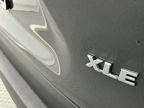 Used 2021 Toyota RAV4 XLE w/ Convenience Package image 32