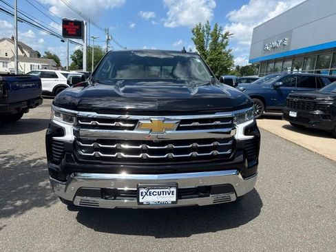 Used 2025 Chevrolet Silverado 1500 LTZ w/ LTZ Premium Package AWD/4WD image 3