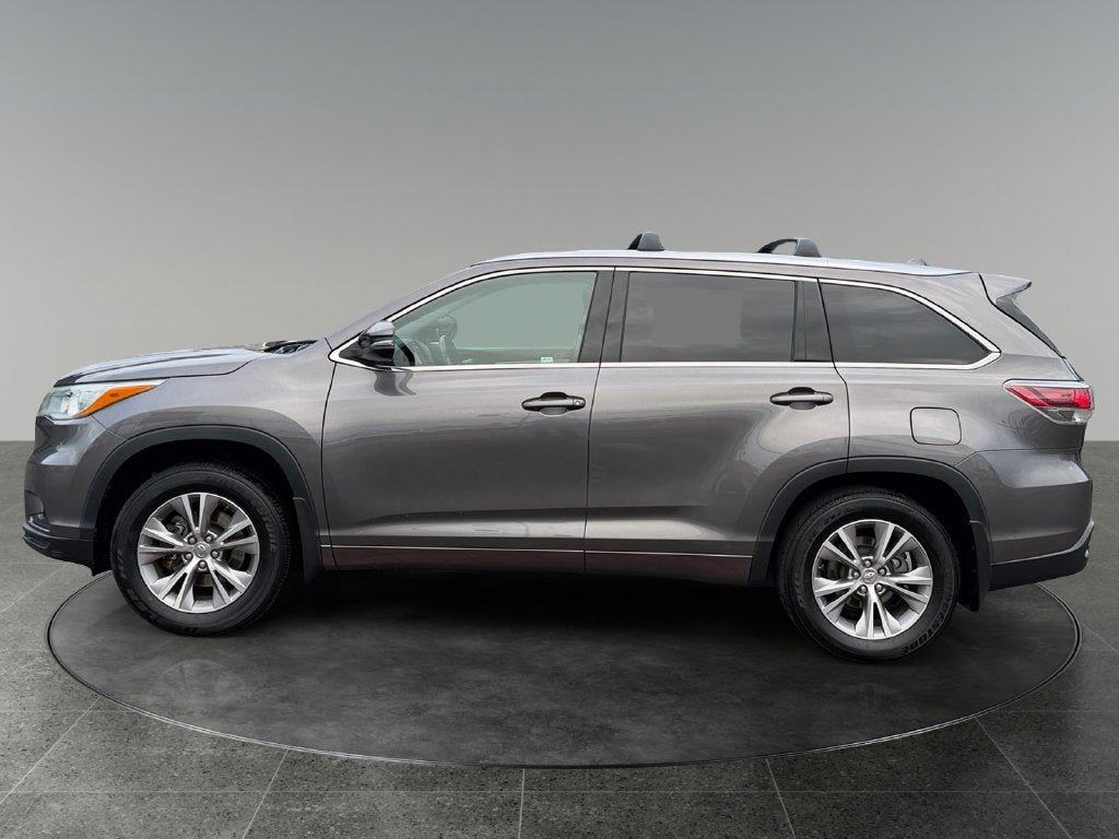 Used 2015 Toyota Highlander XLE AWD/4WD image 5