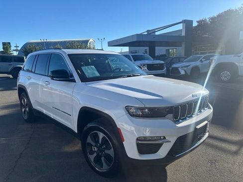 Used 2024 Jeep Grand Cherokee Limited 4xe AWD/4WD image 4