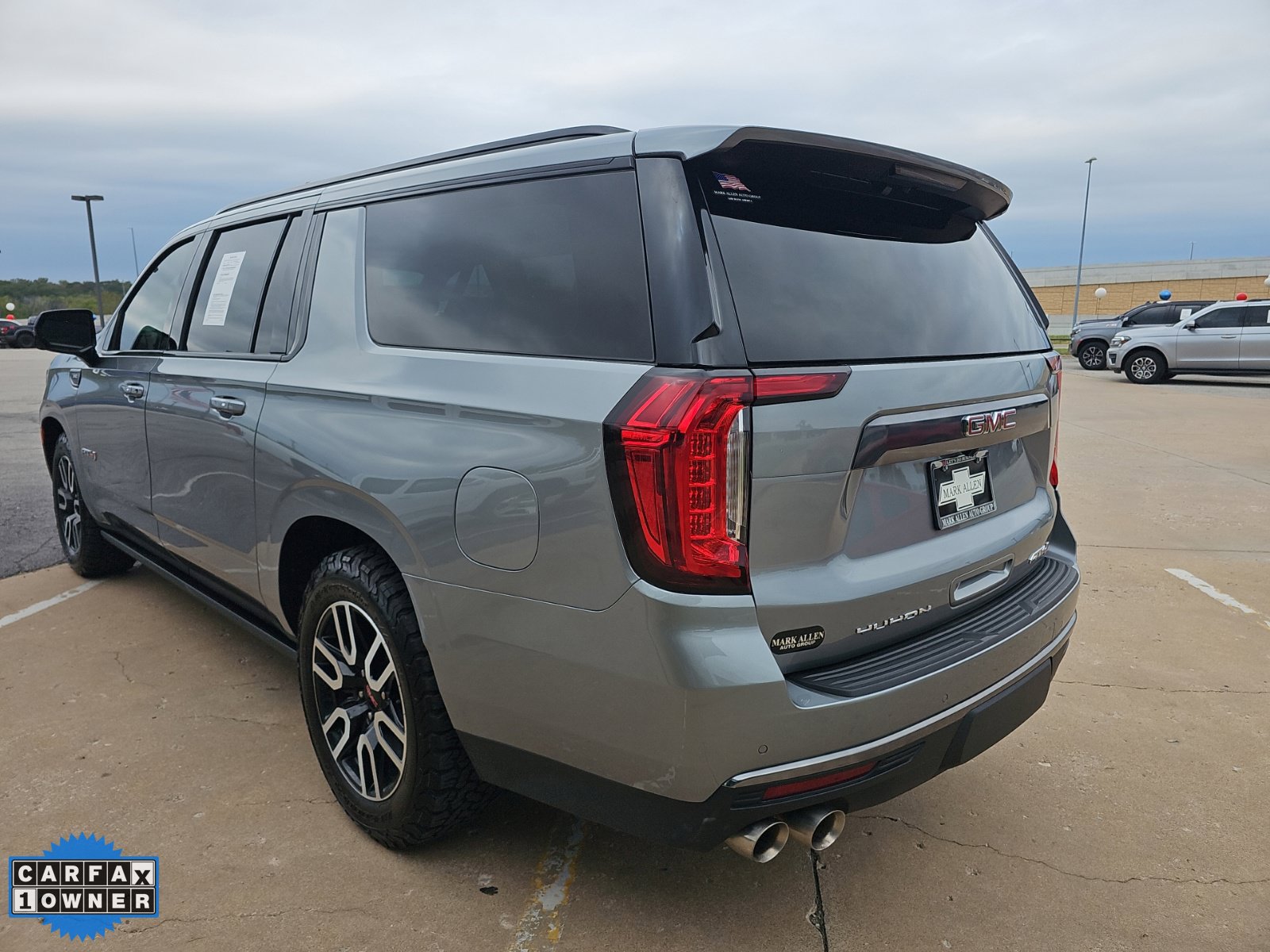 Used 2023 GMC Yukon XL AT4 w/ AT4 Premium Plus Package AWD/4WD image 6
