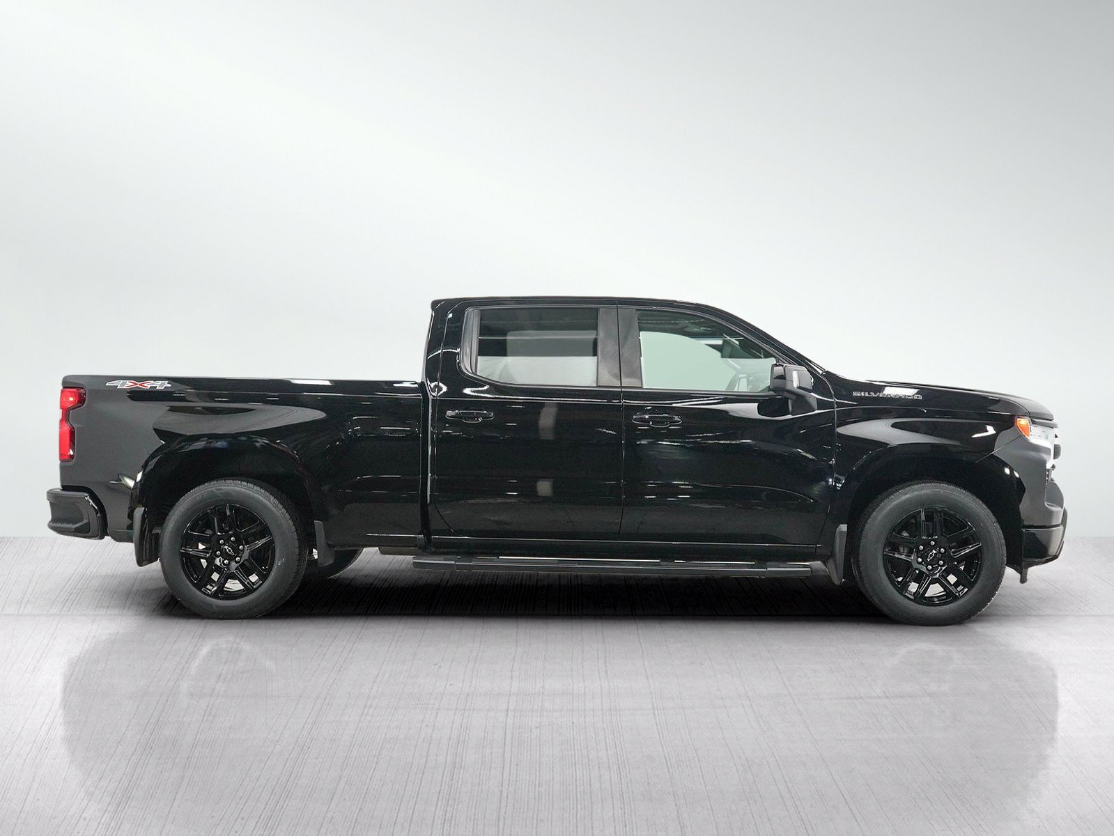 Used 2023 Chevrolet Silverado 1500 RST AWD/4WD image 6