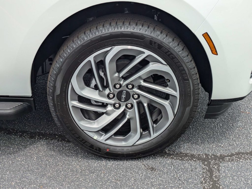 New 2027 Lincoln Navigator Premiere RWD image 11