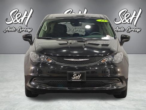 Used 2023 Chrysler Voyager LX FWD image 12