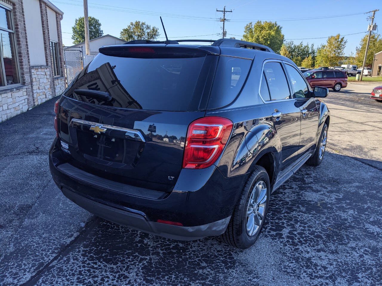Used 2017 Chevrolet Equinox LT w/ Convenience Package FWD image 3