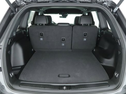 New 2025 Jeep Grand Cherokee Limited w/ Black Appearance Package image 16