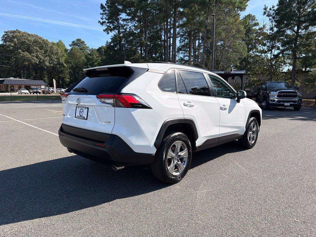 Used 2024 Toyota RAV4 XLE FWD image 5