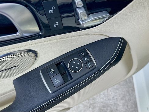 Used 2020 Mercedes-Benz SLC 300 SLC 300 image 17