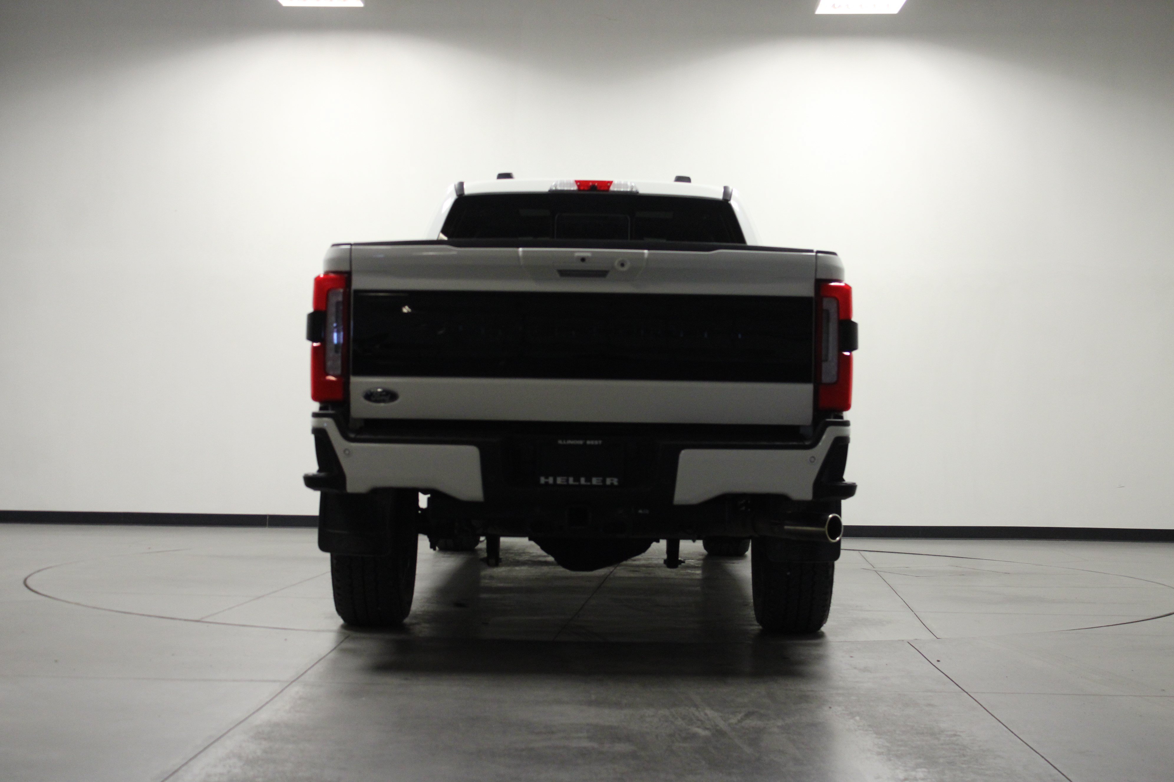 Used 2026 Ford F250 Platinum AWD/4WD image 5