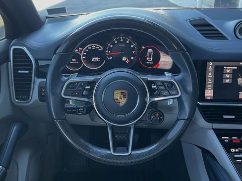 Certified 2021 Porsche Cayenne Coupe image 15