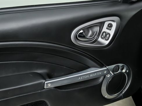 Used 2006 Aston Martin Vanquish S RWD image 22
