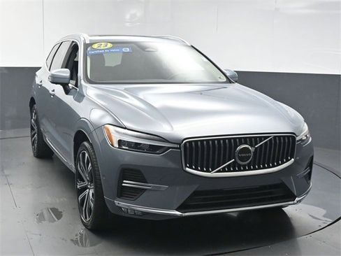 Certified 2023 Volvo XC60 B5 Ultimate image 3