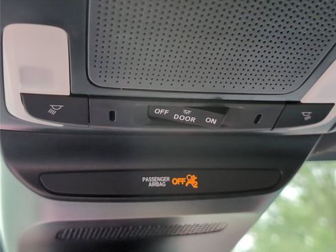 Used 2025 Honda HR-V Sport image 21