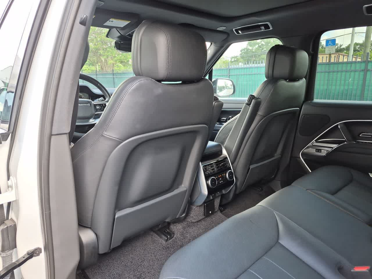 Certified 2024 Land Rover Range Rover SE AWD/4WD image 19