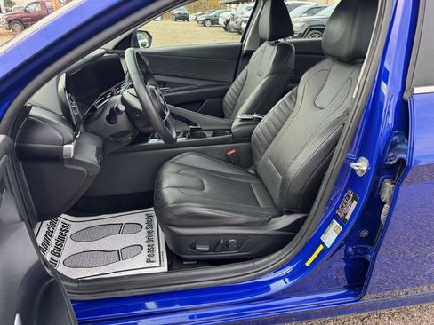 Used 2021 Hyundai Elantra Limited image 39