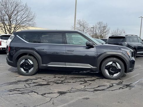 New 2026 Kia EV9 Wind image 2