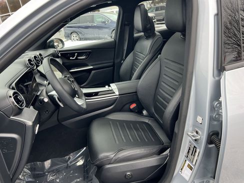 Used 2025 Mercedes-Benz GLC 350e 4MATIC image 13
