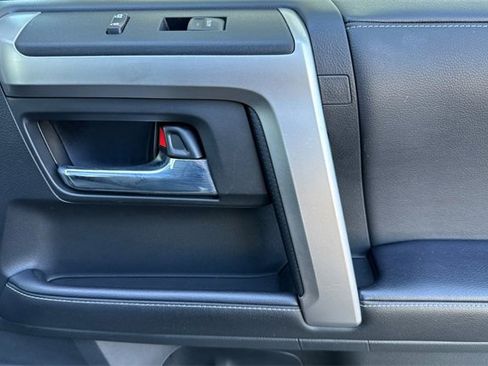 Used 2022 Toyota 4Runner SR5 Premium image 21